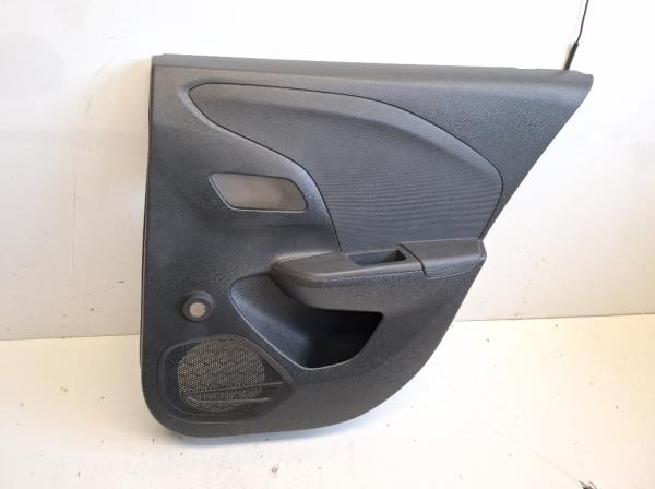 Opel Corsa F jobb h�ts� ajt�k�rpit  foto