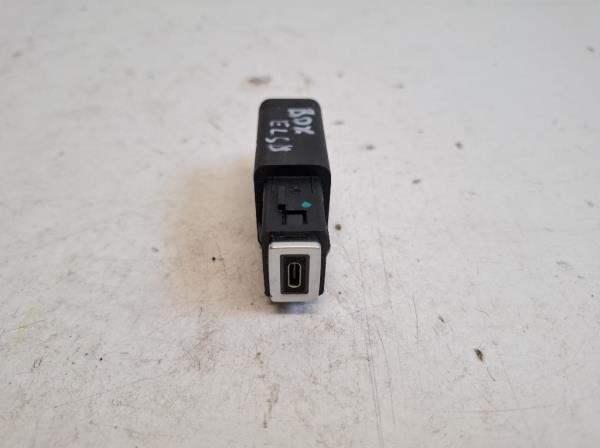 Peugeot 308 usb ajzat (9848394880) foto