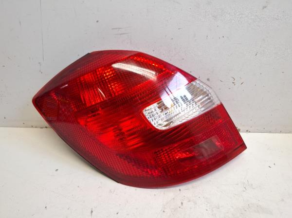 Skoda Fabia bal h�ts� l�mpa (5J6945095) foto