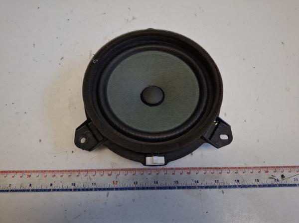 Toyota Prius Plus jobb h�ts� hangsz�r� (8616052331) foto