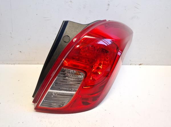 Opel Mokka jobb h�ts� l�mpa (42558889) foto
