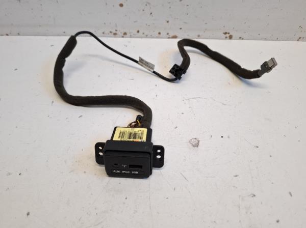 Kia Sorento usb ajzat (961902P100) foto