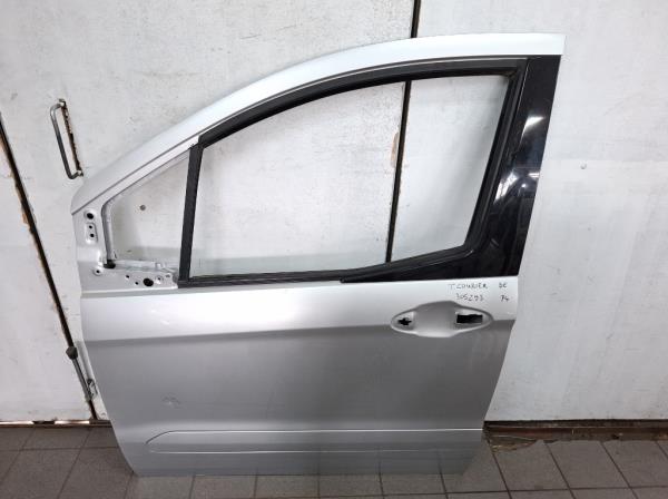 Ford Tourneo Courier bal els� ajt�  foto