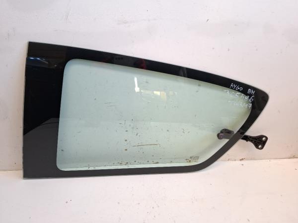 Toyota Aygo bal h�ts� ajt� �veg fix  foto