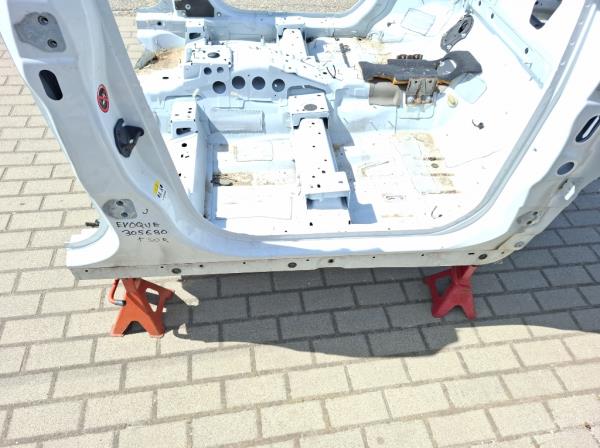 Land Rover Evoque jobb els� k�sz�b  foto