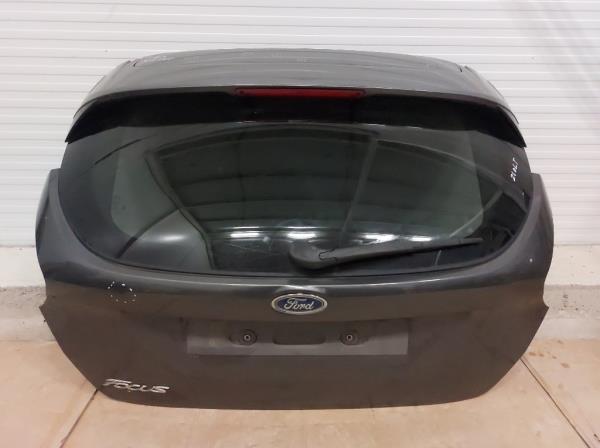 Ford Focus csomagt�rajt�  foto