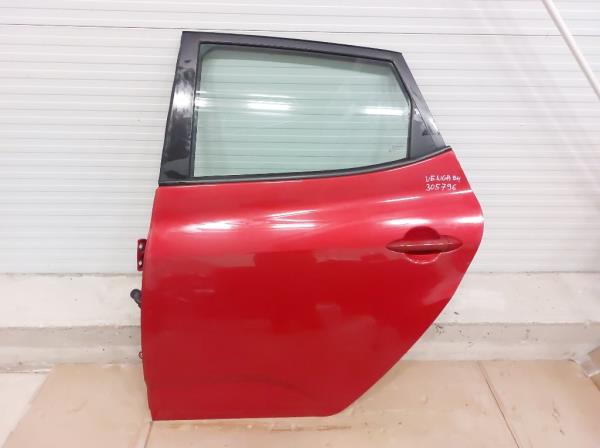 Kia Venga bal h�ts� ajt�  foto