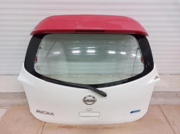 Nissan Micra csomagt�rajt�  foto