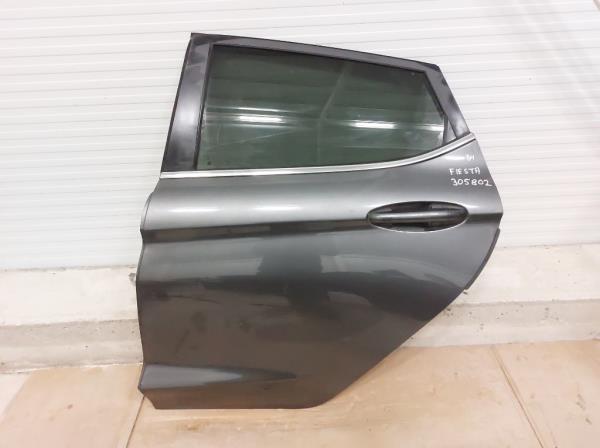 Ford Fiesta bal h�ts� ajt�  foto