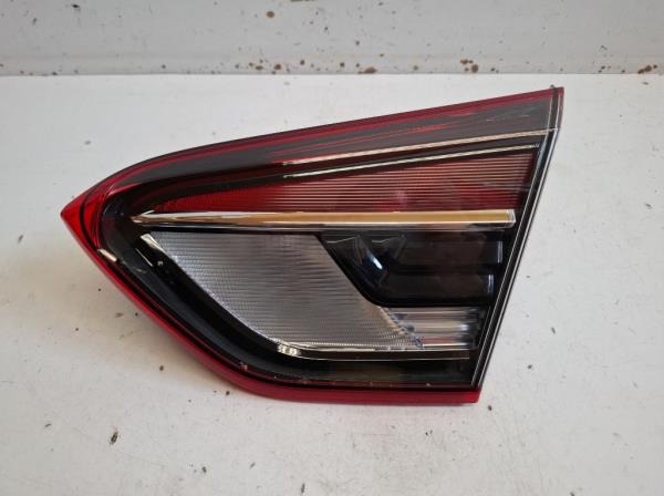 Opel crossland X jobb h�ts� bels� l�mpa  foto
