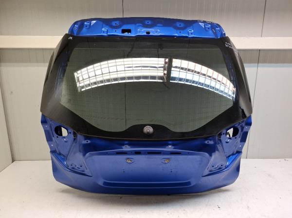 Toyota C-HR csomagt�rajt�  foto