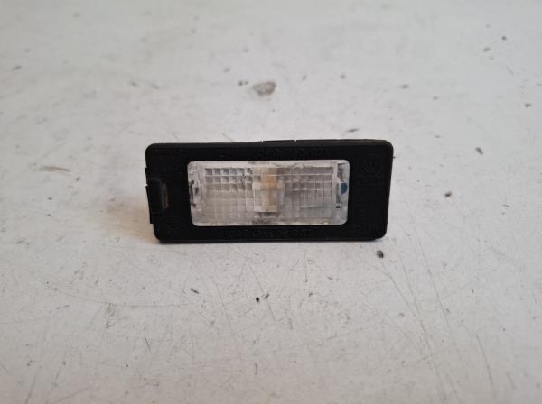Skoda Octavia rendsz�m megvil�g�t� (5N0943021B) foto
