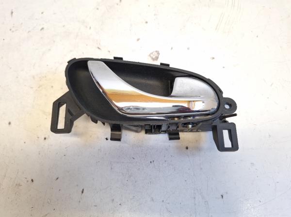 Nissan Navara jobb els� bels� kilincs (806704EA1A) foto