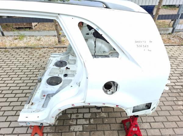Kia Sorento bal h�ts� negyed  foto