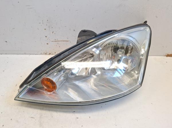 Ford Focus bal els� f�nysz�r�  foto