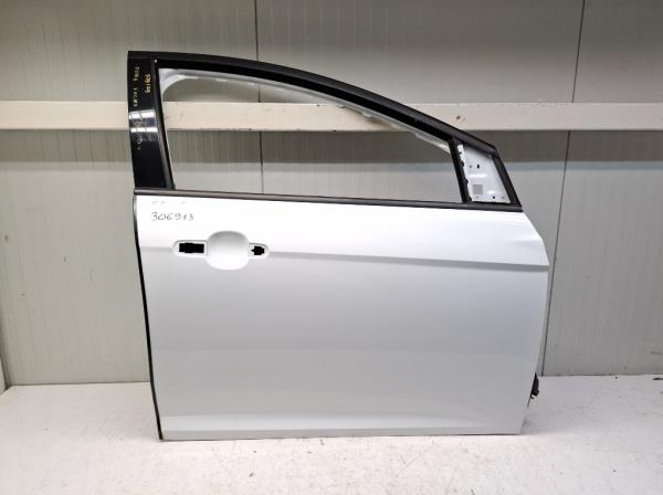 Ford Focus jobb els� ajt�  foto