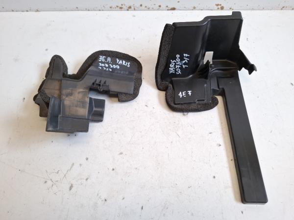 Toyota Yaris jobb els� h�t�l�gterel� (166910M020) foto
