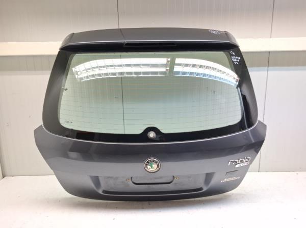 Skoda Fabia csomagt�rajt�  foto