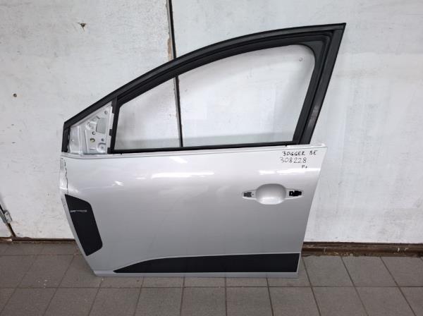 Dacia Jogger bal els� ajt�  foto