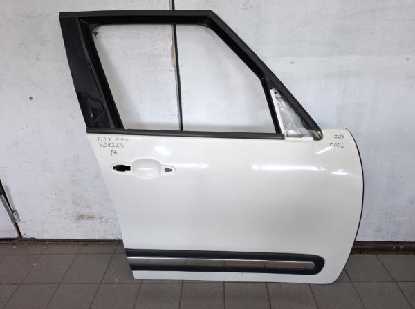 Fiat 500 L jobb els� ajt�  foto