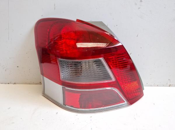 Toyota Yaris bal h�ts� l�mpa  foto