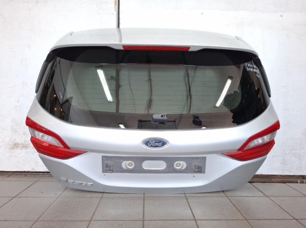 Ford Fiesta csomagt�rajt�  foto