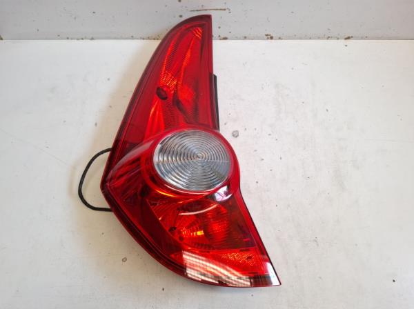 Opel Agila bal h�ts� l�mpa (89071595) foto