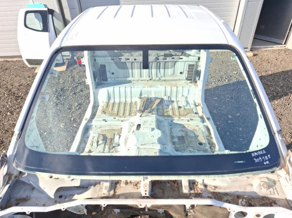 Nissan Navara els� sz�lv�d�  foto