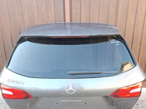 Mercedes B-oszt�ly W247 h�ts� sz�lv�d�  foto