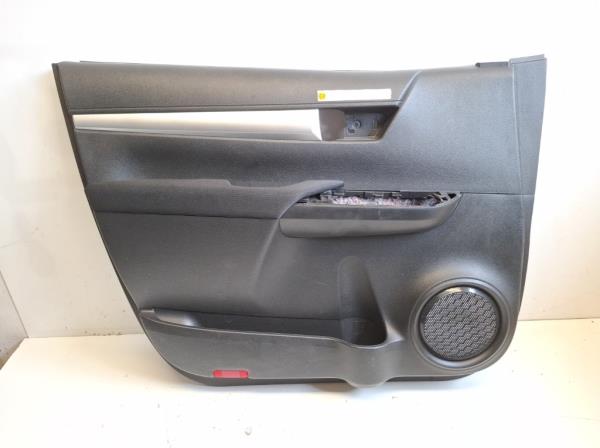 Toyota Hilux bal els� ajt�k�rpit  foto