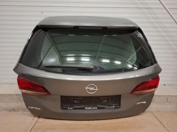 Opel Astra K csomagt�rajt�  foto