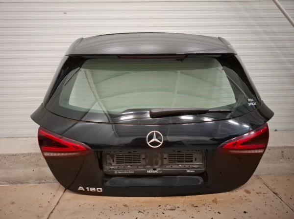 Mercedes A-oszt�ly W177 csomagt�rajt�  foto