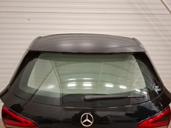 Mercedes A-oszt�ly W177 h�ts� sz�lv�d�  foto