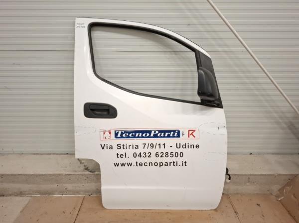 Nissan NV200 jobb els� ajt�  foto