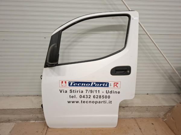 Nissan NV200 bal els� ajt�  foto