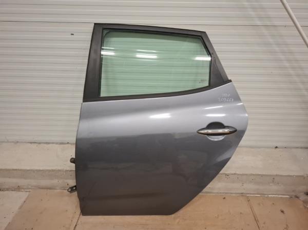 Hyundai IX20 bal h�ts� ajt�  foto