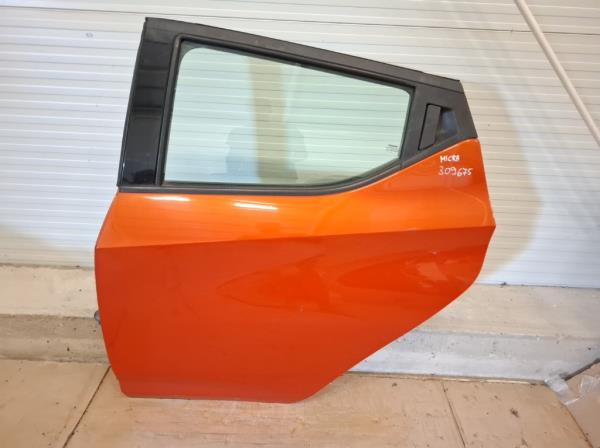 Nissan Micra bal h�ts� ajt�  foto
