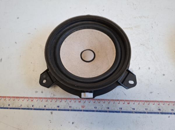 Toyota Rav 4 jobb h�ts� hangsz�r� (8616052331) foto