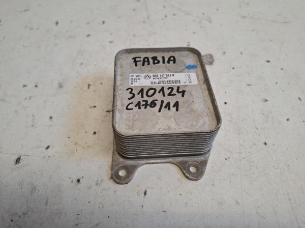 Skoda Fabia motorolajh�t� (04E117021K) foto
