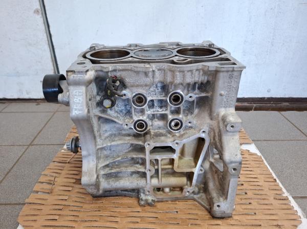 Skoda Fabia motorblokk f�z�tt hengerfej n�lk�l (05C103023C) foto