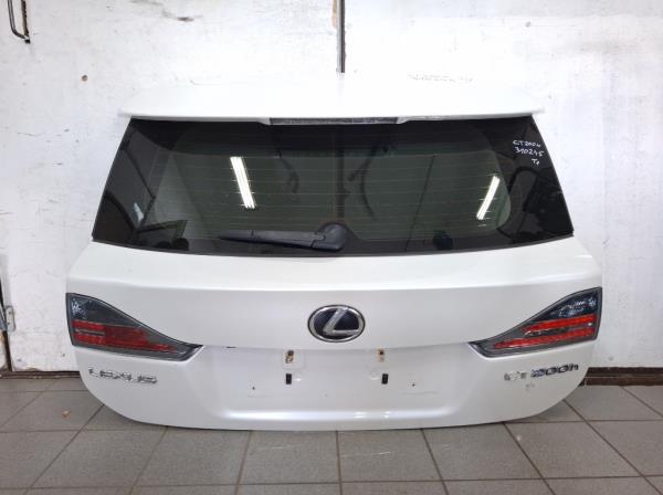 Lexus CT 200h csomagt�rajt�  foto