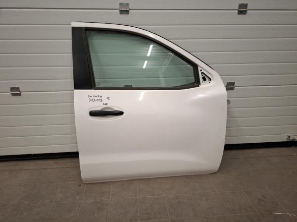 Nissan Navara jobb els� ajt�  foto