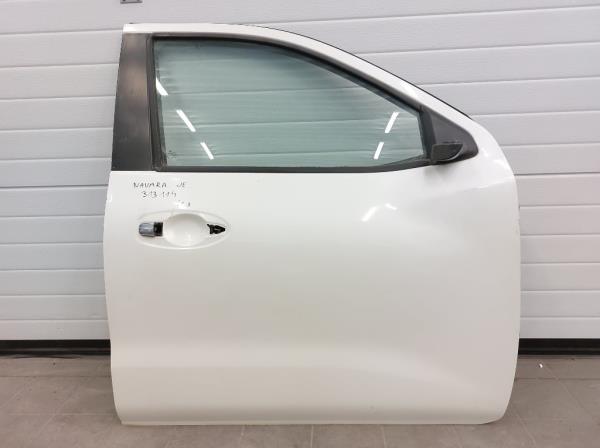 Nissan Navara jobb els� ajt�  foto