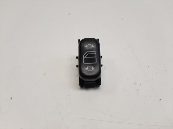 Mercedes A168 jobb hts ablakemel kapcsol (2108208210) foto