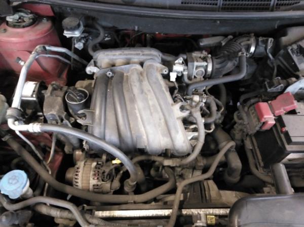 Nissan Qashqai motor benzines hengerfejjel  foto
