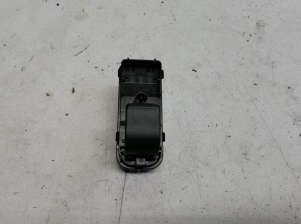 Mazda 3 bal hts ablakemel kapcsol  foto